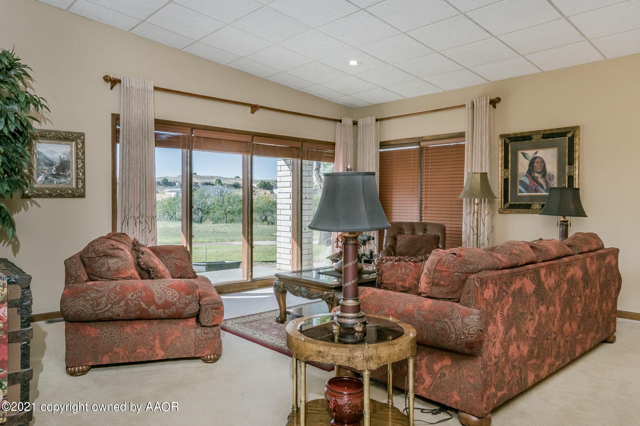 12200 West Country Club Road Canyon, TX 79015 - Photo 7 of 53 6-web-or-mls-Living Room