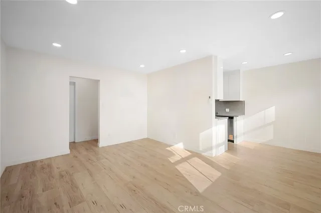 $1,850 | 10230 Silverton Avenue, Unit 2, Tujunga, CA 91042