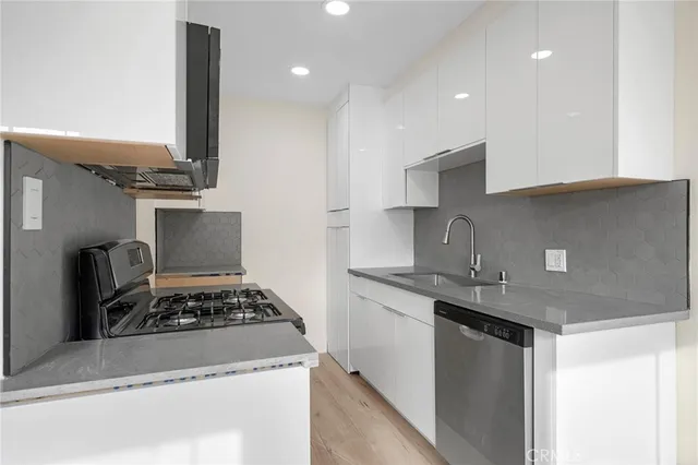 $1,850 | 10230 Silverton Avenue, Unit 2, Tujunga, CA 91042