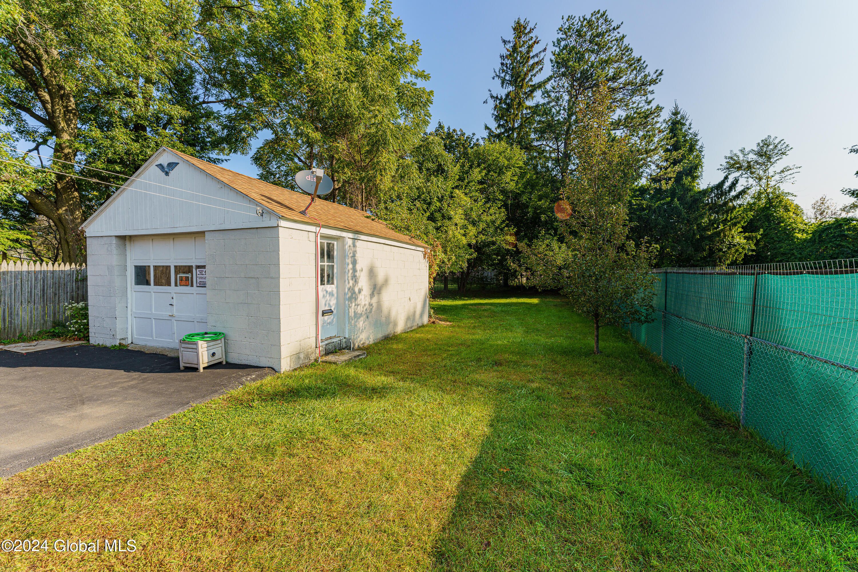 2177 Curry Road Rotterdam, NY 12303 - Photo 23 of 28 Yard 1