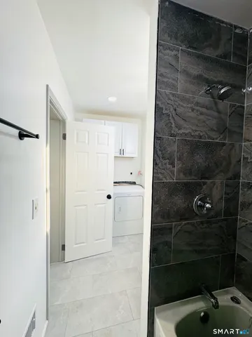 $3,200 | 329 Amsterdam Avenue, Bridgeport, CT 06606