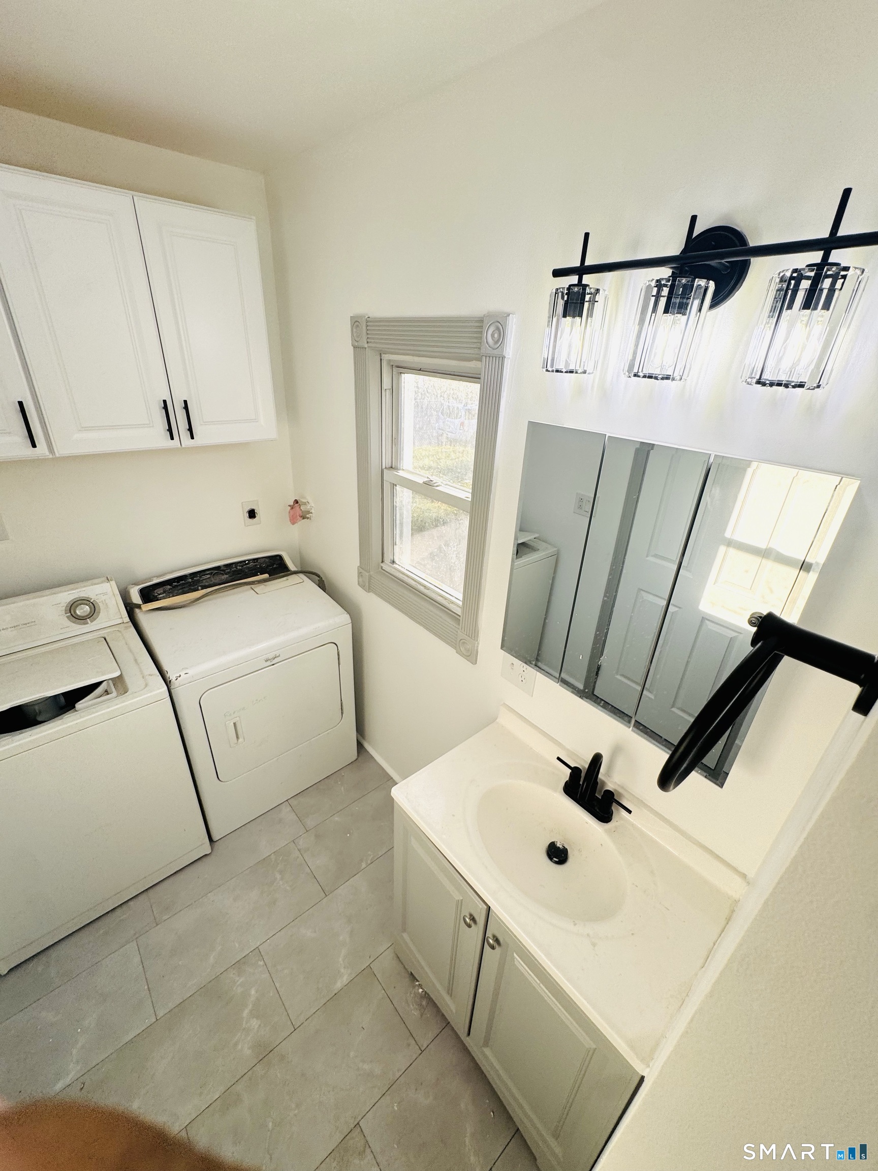 329 Amsterdam Avenue Bridgeport, CT 06606 - Photo 17 of 33