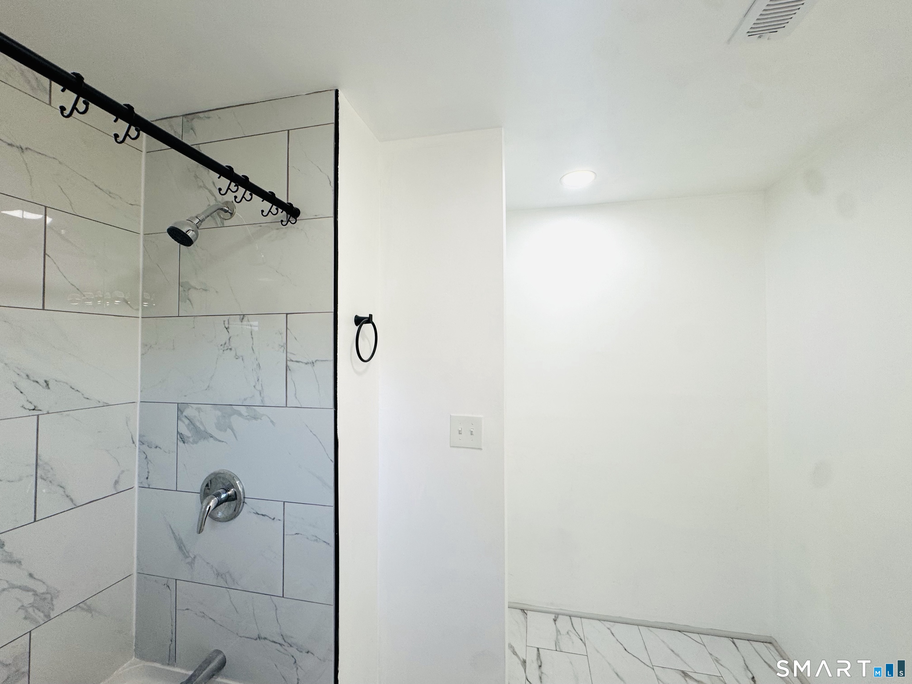 329 Amsterdam Avenue Bridgeport, CT 06606 - Photo 21 of 33