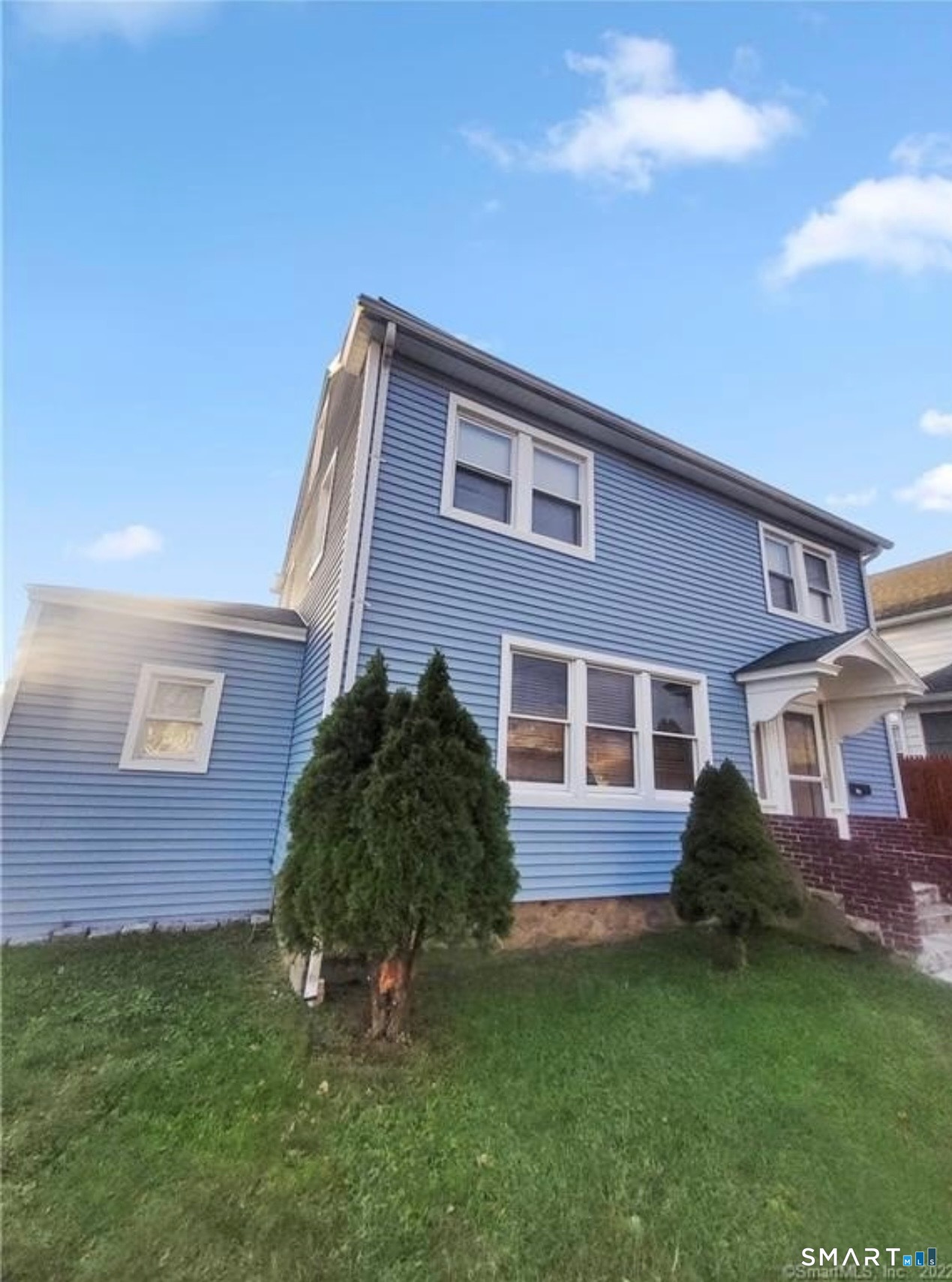 329 Amsterdam Avenue Bridgeport, CT 06606 - Photo 3 of 33