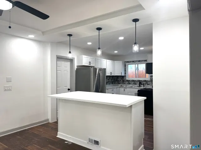 $3,200 | 329 Amsterdam Avenue, Bridgeport, CT 06606