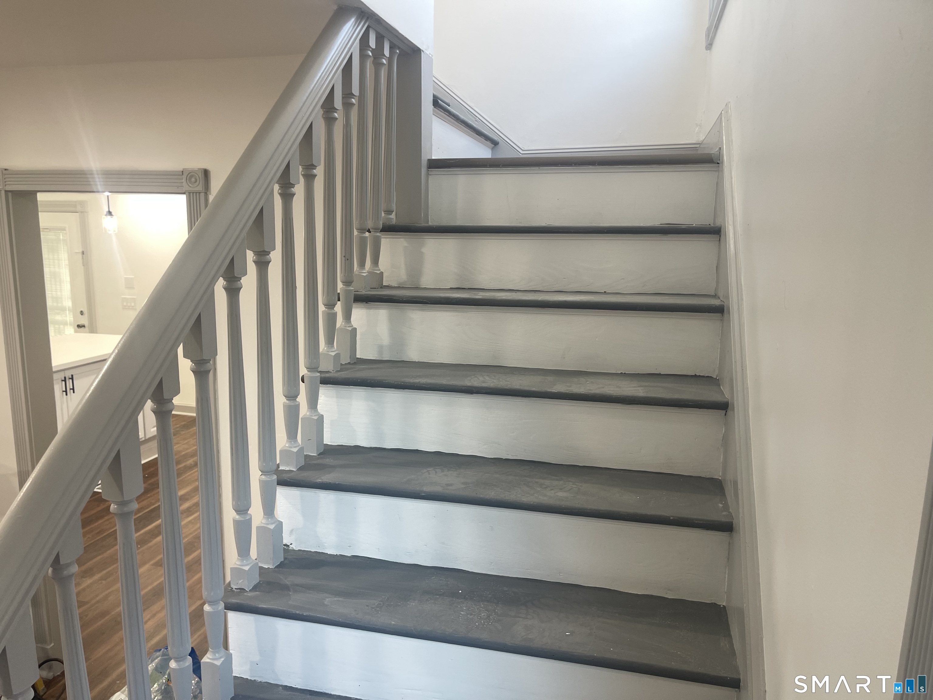 329 Amsterdam Avenue Bridgeport, CT 06606 - Photo 9 of 33