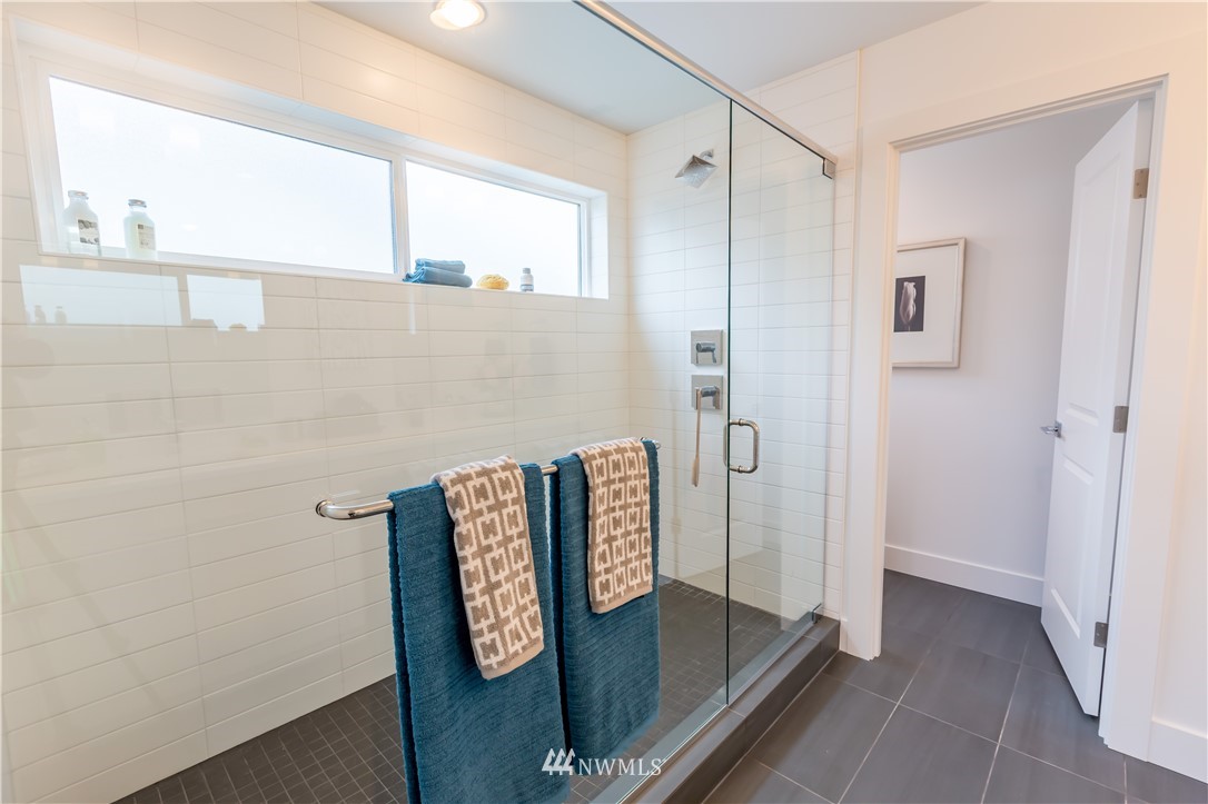 9615 Northeast 183rd Street, Unit 42D Bothell, WA 98011 - Photo 18 of 23 Gallery Image 18