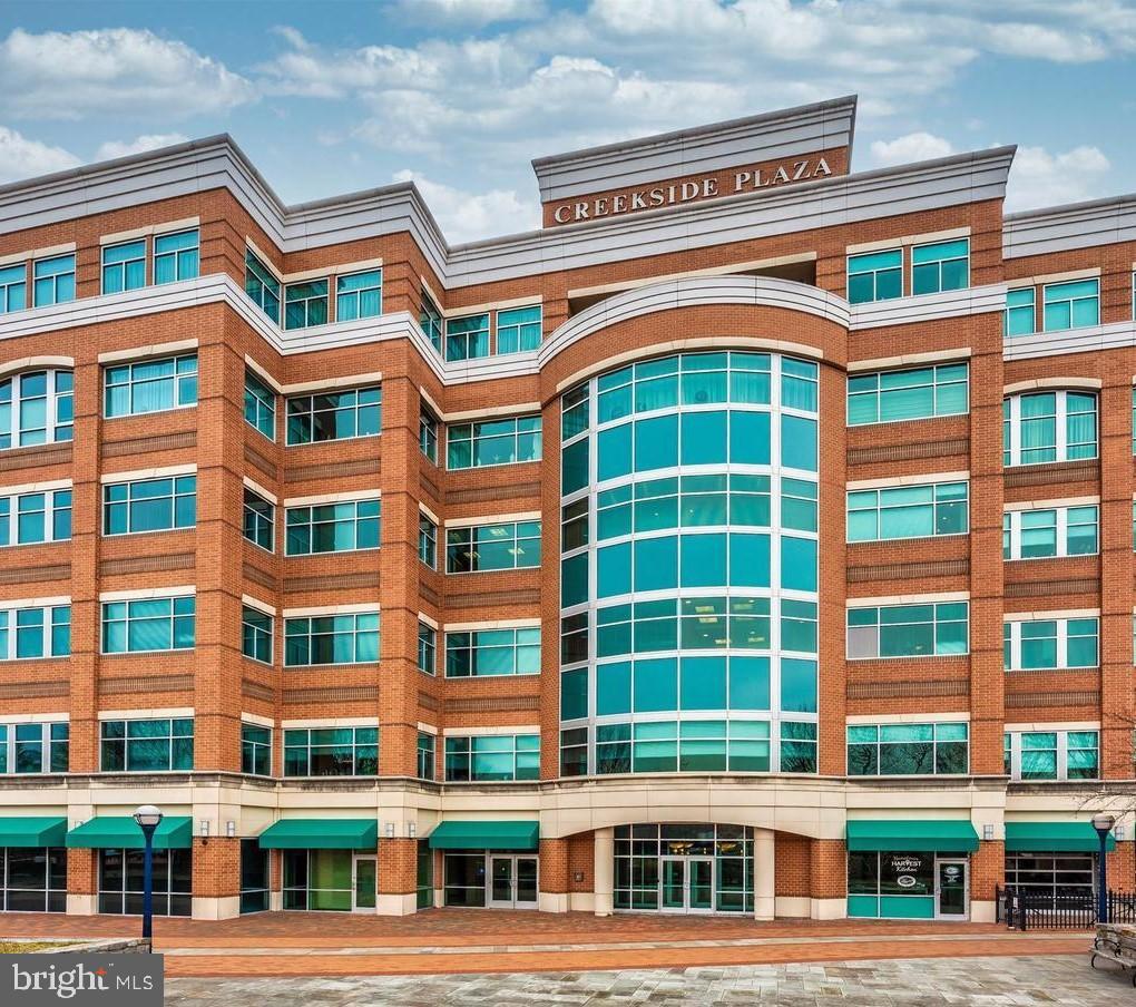 50 Citizen's Way, Unit 604 Frederick, MD 21701 - Photo 4 of 53 Creekside Plaza