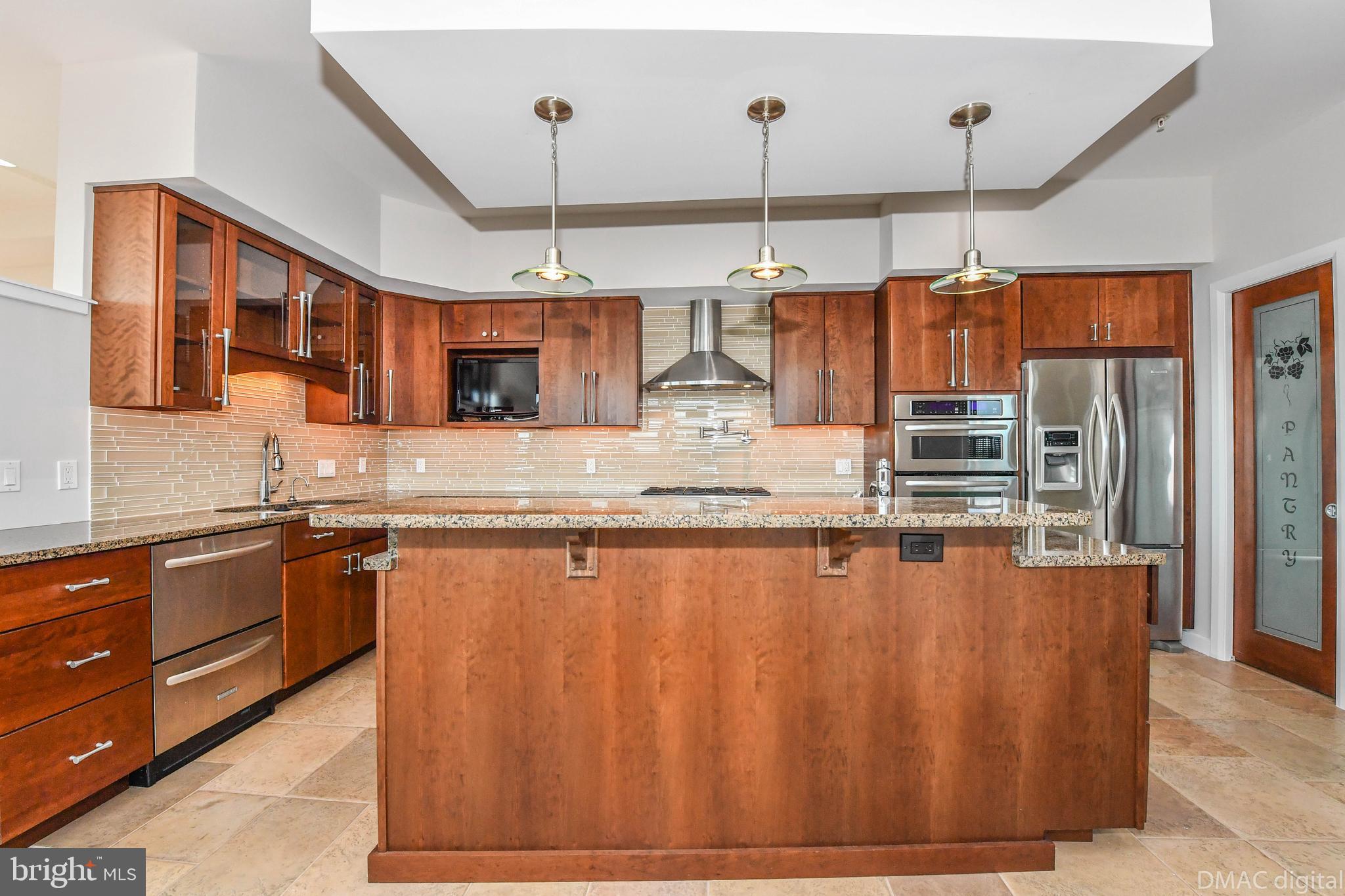 50 Citizen's Way, Unit 604 Frederick, MD 21701 - Photo 9 of 53 Center island