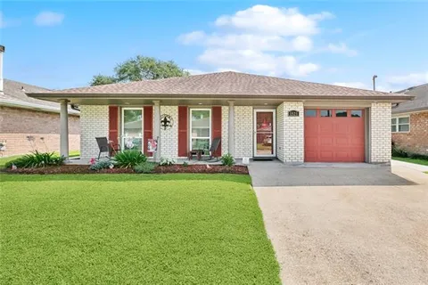 $410,000 | 1525 Hackberry Avenue, Metairie, LA 70001