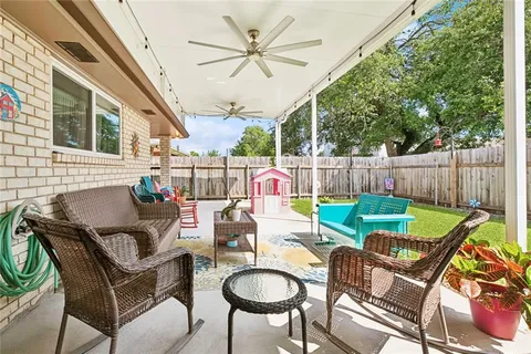 $410,000 | 1525 Hackberry Avenue, Metairie, LA 70001