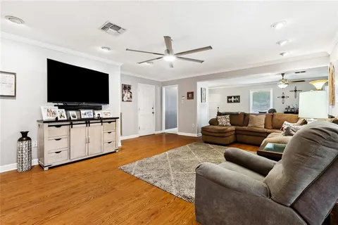 $410,000 | 1525 Hackberry Avenue, Metairie, LA 70001