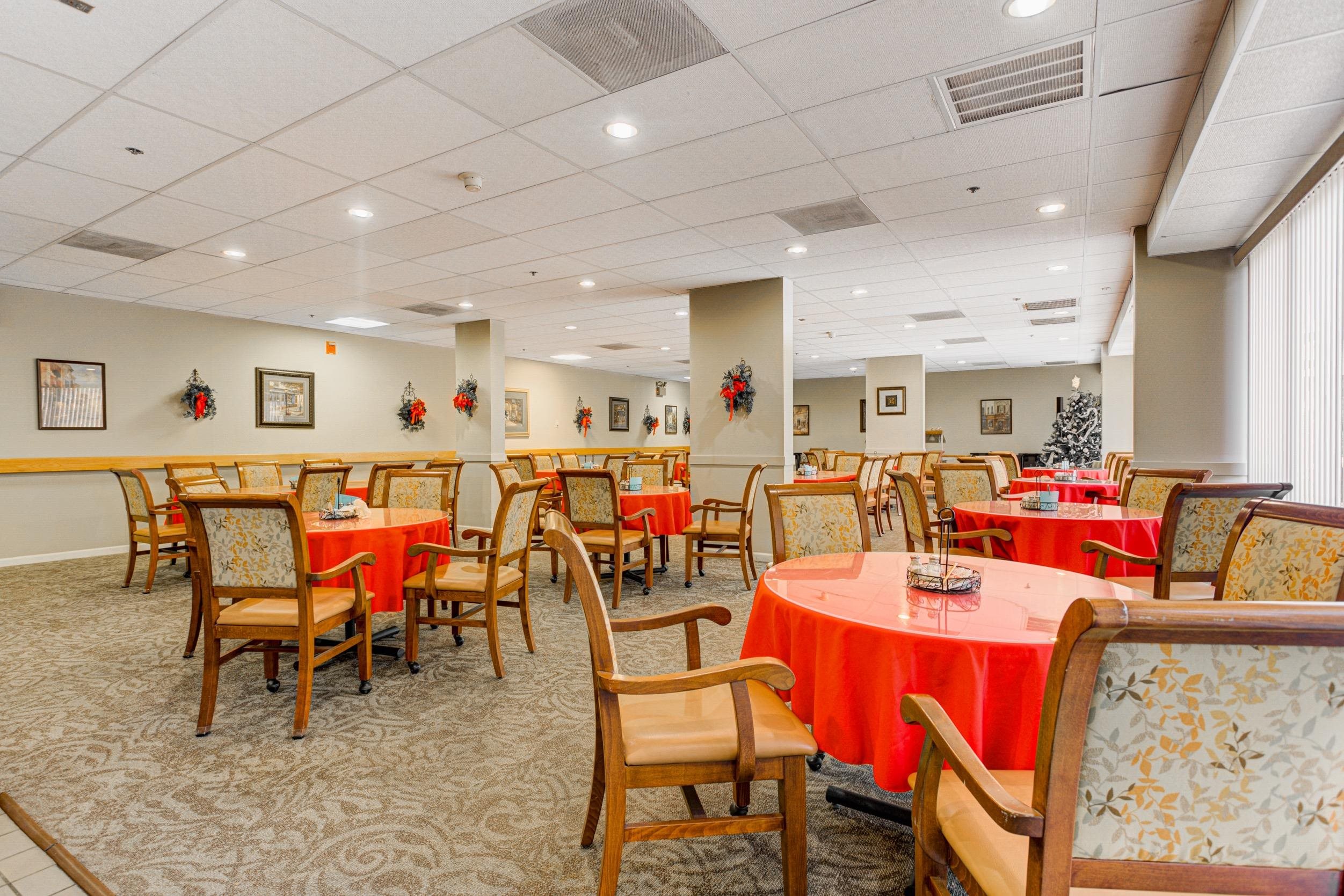5013 Scheibler Road, Unit C1 Memphis, TN 38128 - Photo 27 of 36 Dining room featuring a drop ceiling, recessed lighting, and light carpet