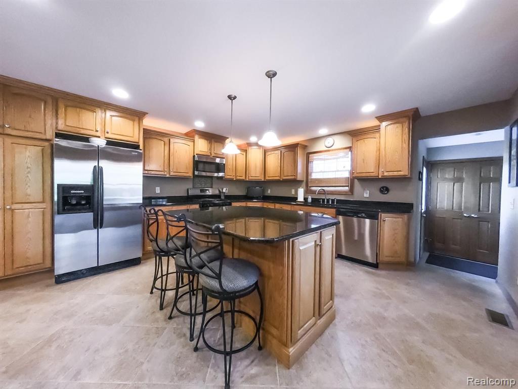 2719 Rauch Road Temperance, MI 48182 - Photo 9 of 25