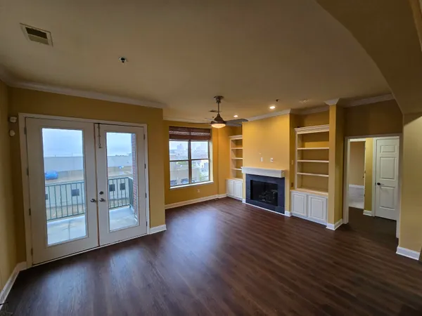 $2,565 | 21 Mina Avenue, Unit 507, Memphis, TN 38103