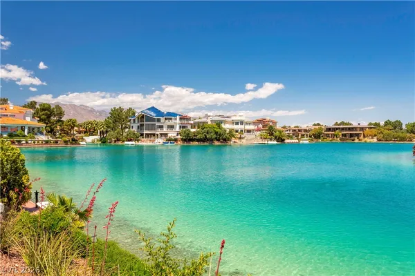 $3,995 | 8429 Honeywood Circle, Las Vegas, NV 89128