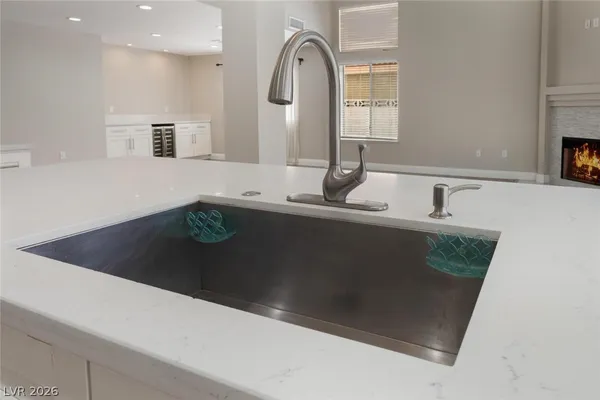 $3,995 | 8429 Honeywood Circle, Las Vegas, NV 89128