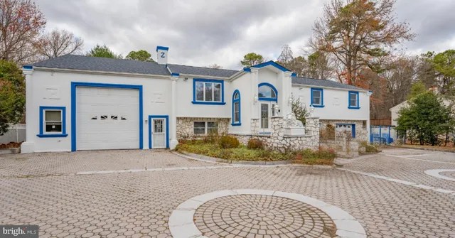 $699,999 | 953 Chestnut Avenue, Woodbury, NJ 08097