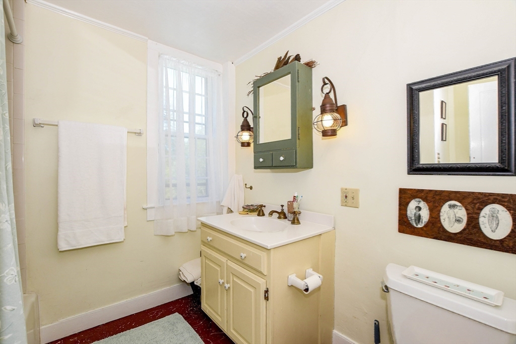 595 New Bedford Road Rochester, MA 02770 - Photo 27 of 37