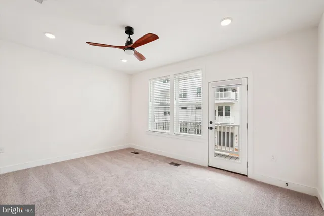 $3,295 | 19820 Lavender Dust Square, Ashburn, VA 20147