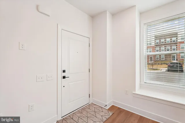 $3,295 | 19820 Lavender Dust Square, Ashburn, VA 20147