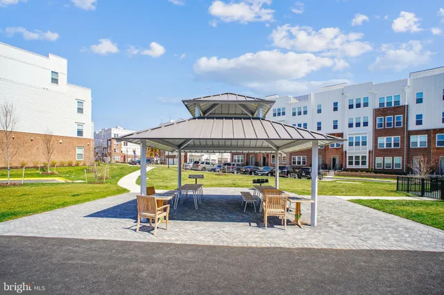 $3,295 | 19820 Lavender Dust Square, Ashburn, VA 20147