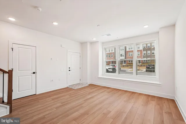 $3,295 | 19820 Lavender Dust Square, Ashburn, VA 20147