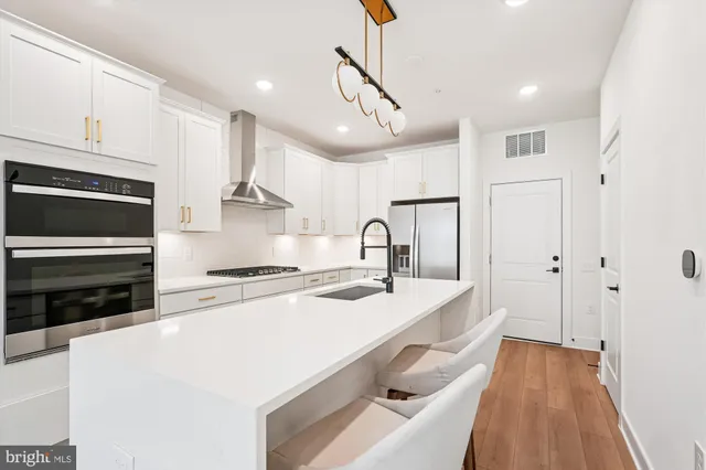 $3,295 | 19820 Lavender Dust Square, Ashburn, VA 20147