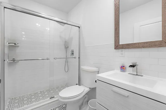 $3,200 | 71 Beacon Avenue, Unit 1, Jersey City, NJ 07306