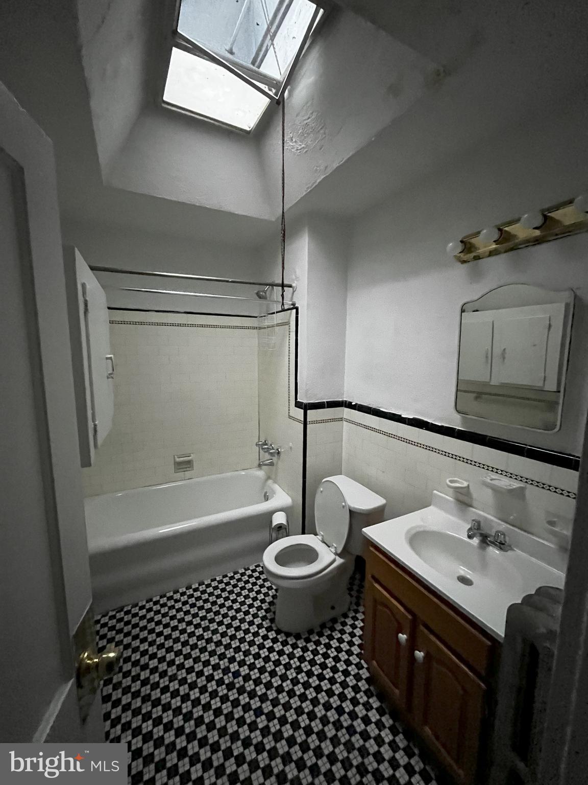 6911 Guilford Road Upper Darby, PA 19082 - Photo 8 of 13