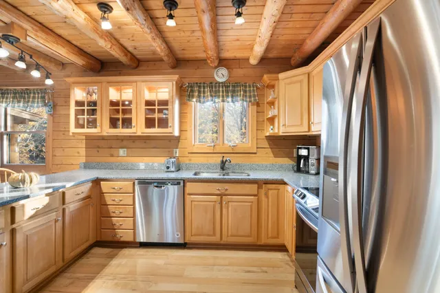 $798,000 | 619 Stratton Arlington Road, Stratton, VT 05360