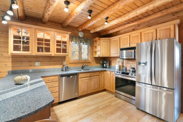 $798,000 | 619 Stratton Arlington Road, Stratton, VT 05360