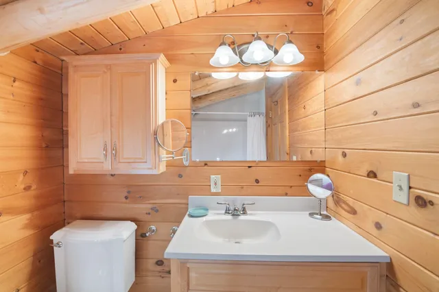 $798,000 | 619 Stratton Arlington Road, Stratton, VT 05360