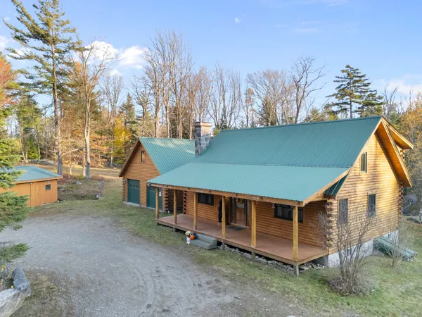 $798,000 | 619 Stratton Arlington Road, Stratton, VT 05360