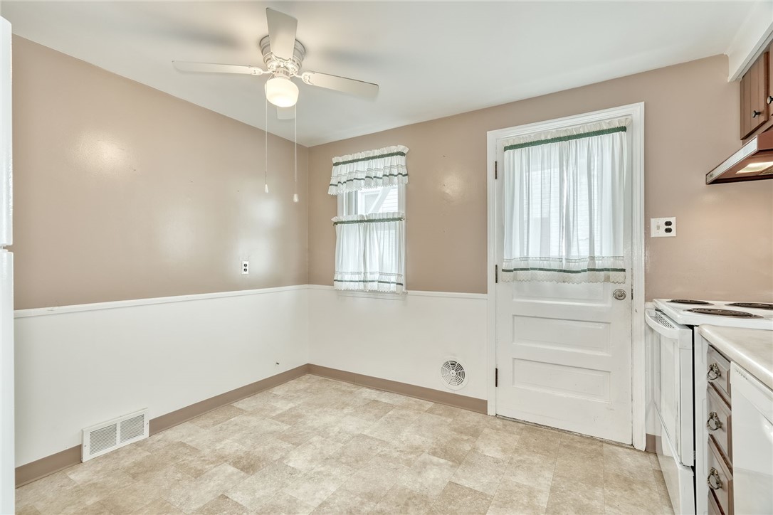 239 Fielding Road Greece, NY 14626 - Photo 5 of 36 Gallery Image 5