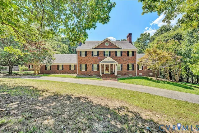 $950,000 | 77 Gloucester Court, Troutville, VA 24175
