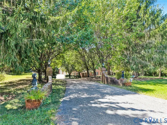 $950,000 | 77 Gloucester Court, Troutville, VA 24175