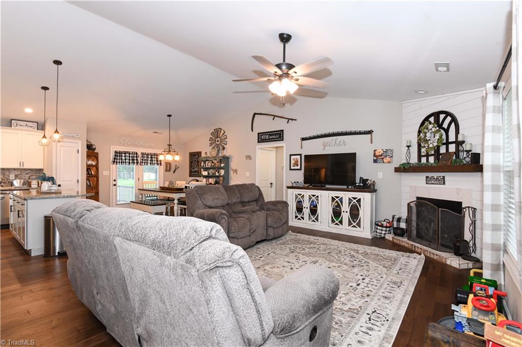 285 Washburn Road Madison, NC 27025 - Photo 11 of 24
