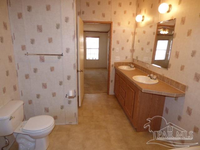 4830 Griffith Road Holt, FL 32564 - Photo 13 of 26 Gallery Image 13