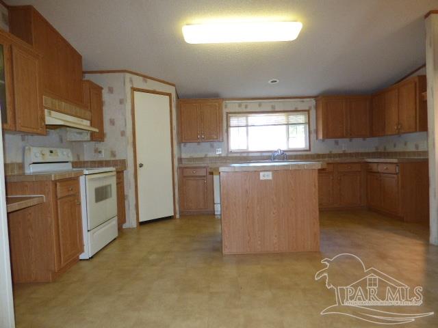 4830 Griffith Road Holt, FL 32564 - Photo 7 of 26 Gallery Image 7