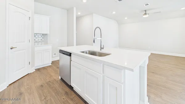 $266,500 | 103 Acadian Falls Drive, Broussard, LA 70518