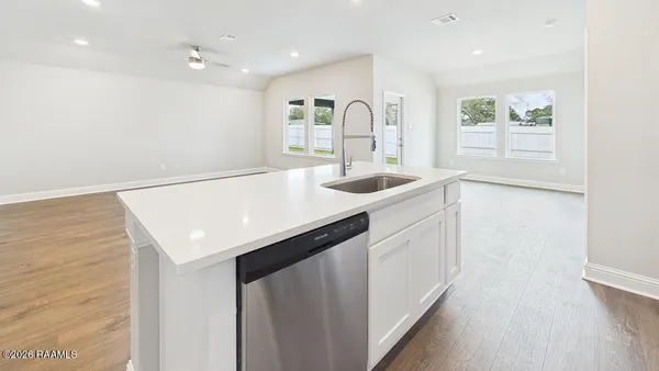 $266,500 | 103 Acadian Falls Drive, Broussard, LA 70518