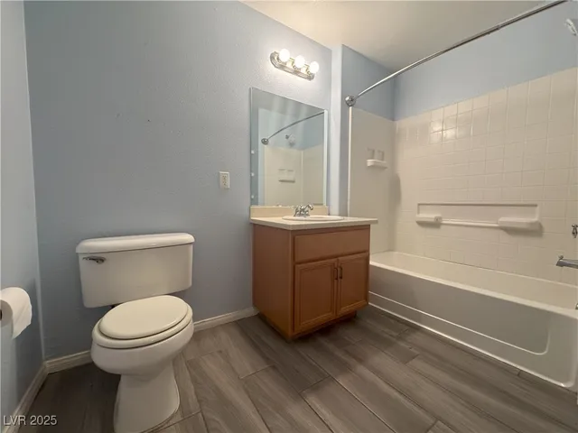 $289,900 | 7701 West Robindale Road, Unit 127, Las Vegas, NV 89113