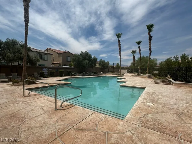 $289,900 | 7701 West Robindale Road, Unit 127, Las Vegas, NV 89113