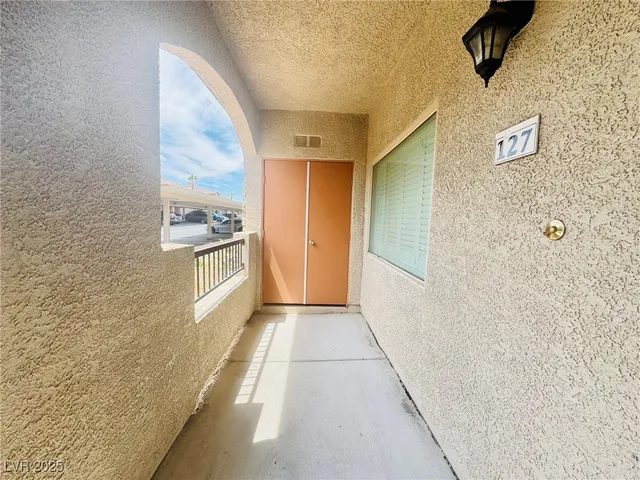 $289,900 | 7701 West Robindale Road, Unit 127, Las Vegas, NV 89113