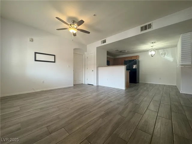 $289,900 | 7701 West Robindale Road, Unit 127, Las Vegas, NV 89113