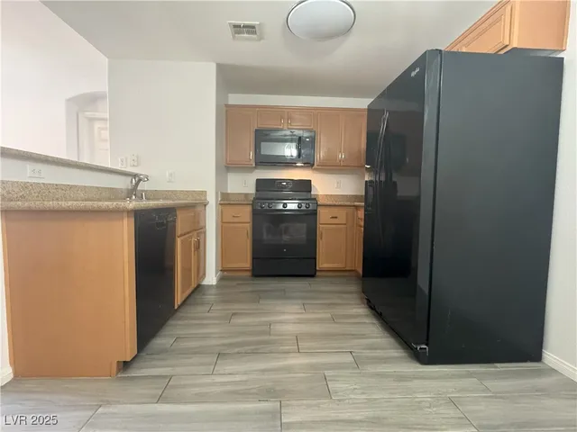 $289,900 | 7701 West Robindale Road, Unit 127, Las Vegas, NV 89113