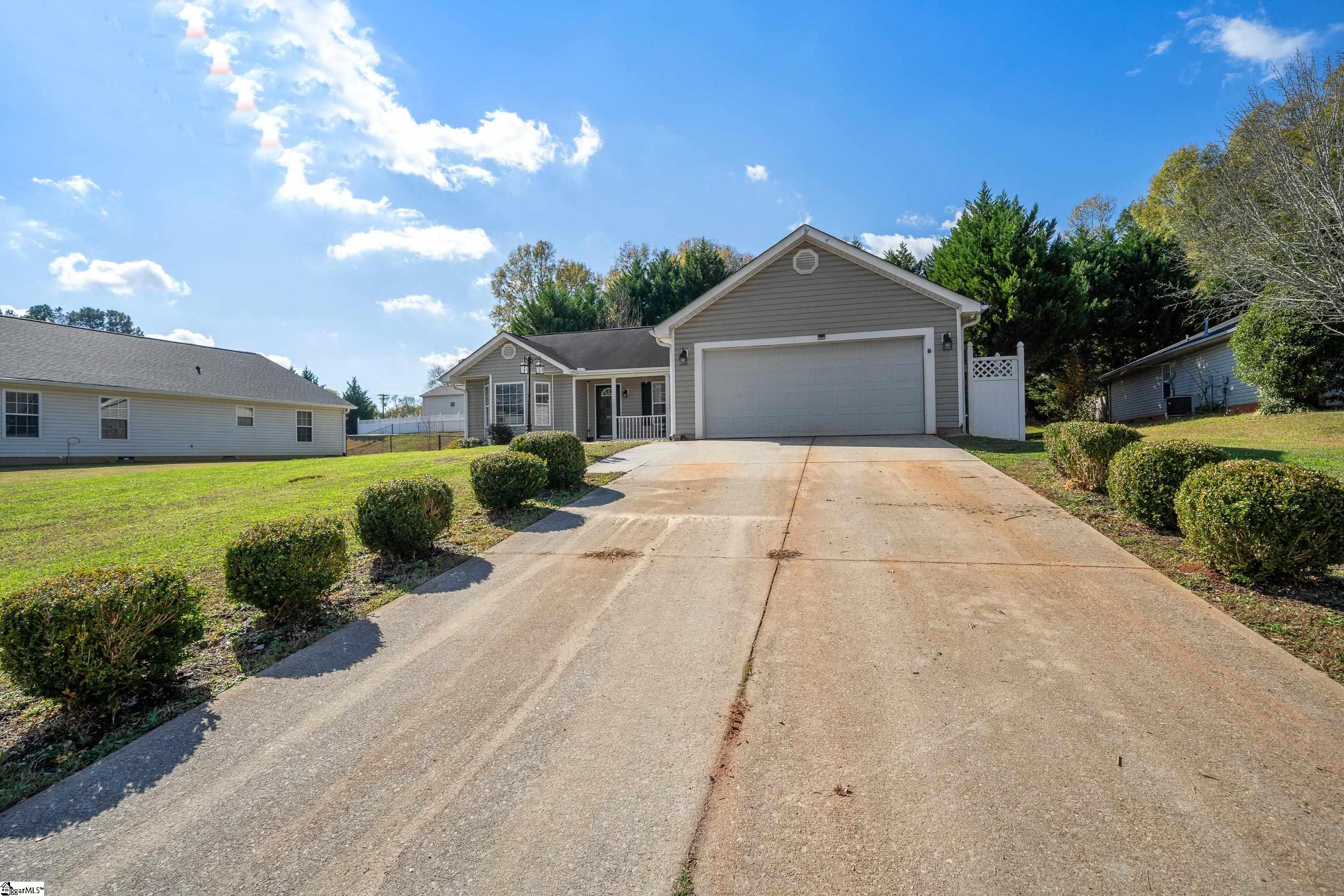 1005 Kings Mill Ct. Anderson, SC 29621 - Photo 5 of 30 Gallery Image 5