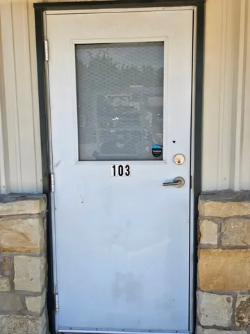 $3,850 | 4819 R O Drive, Unit 103&104, Spicewood, TX 78669