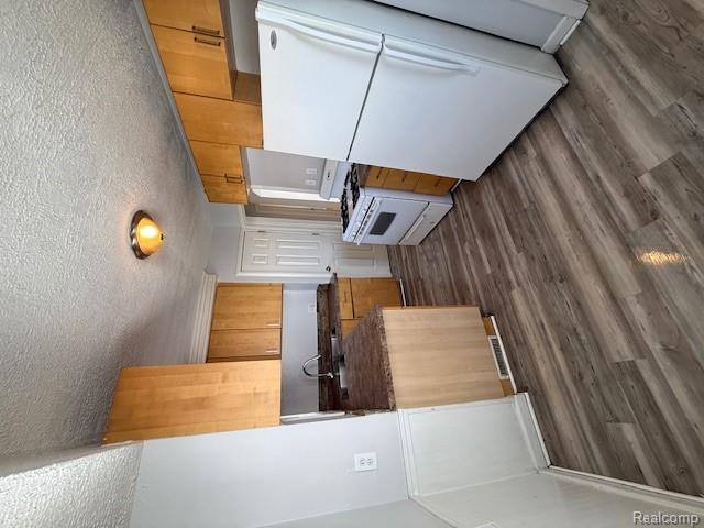 21760 Gascony Avenue Eastpointe, MI 48021 - Photo 2 of 15